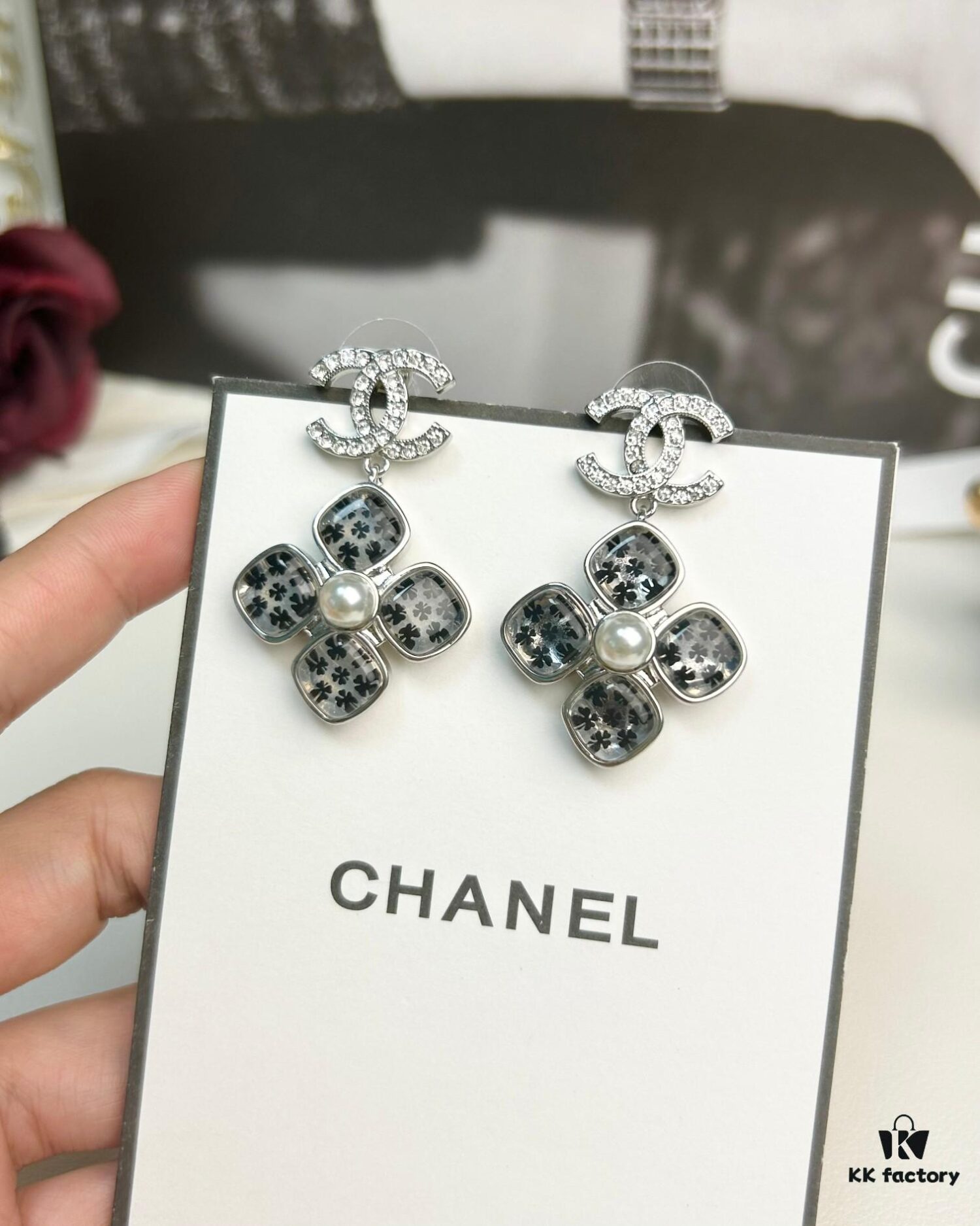 Xiaoxiang New Model Four-Leaf Clover Zircon Diamond-Inlaid Double C Pendant Earrings