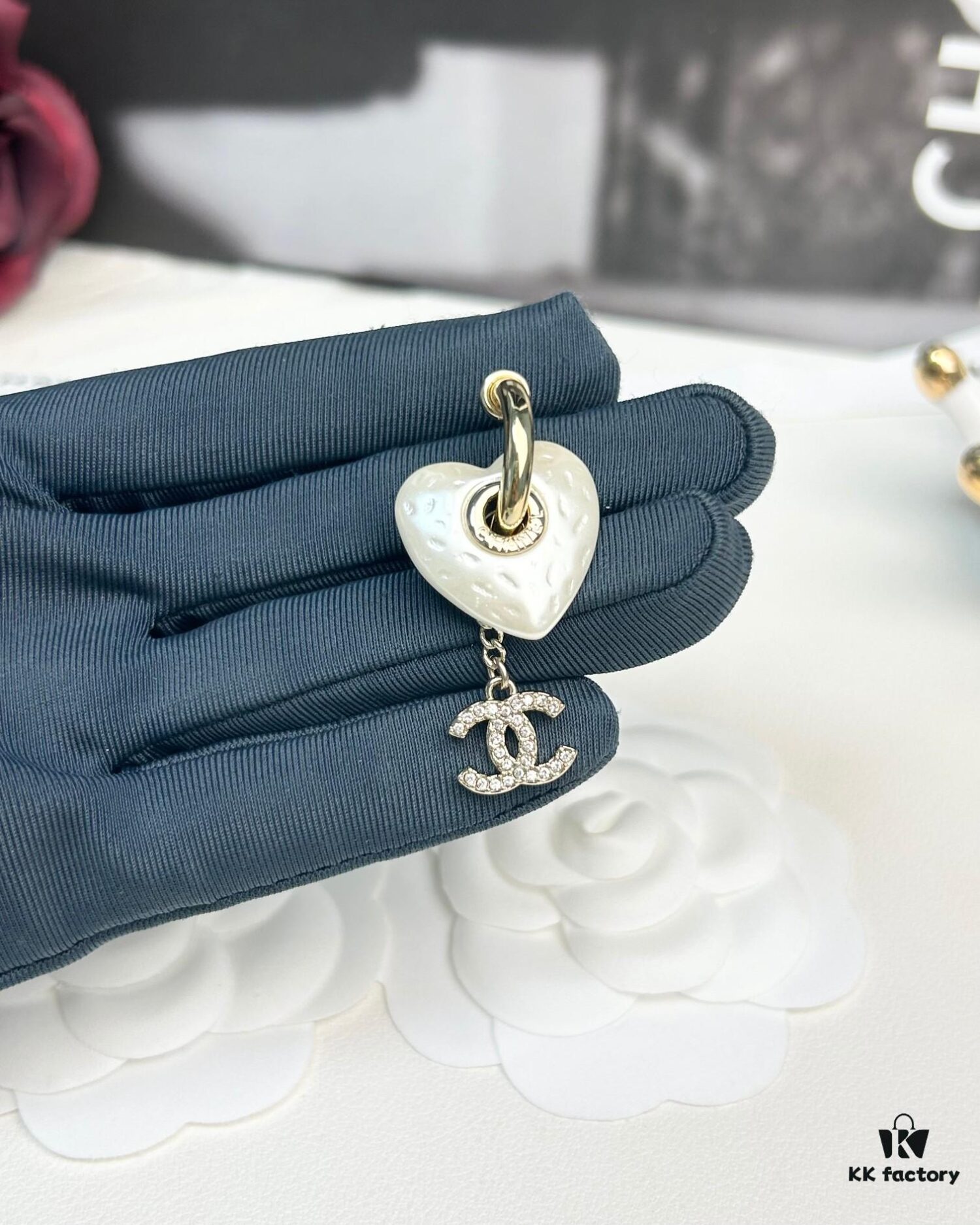 CHANE New Style Resin Heart Pierced Hook Earrings