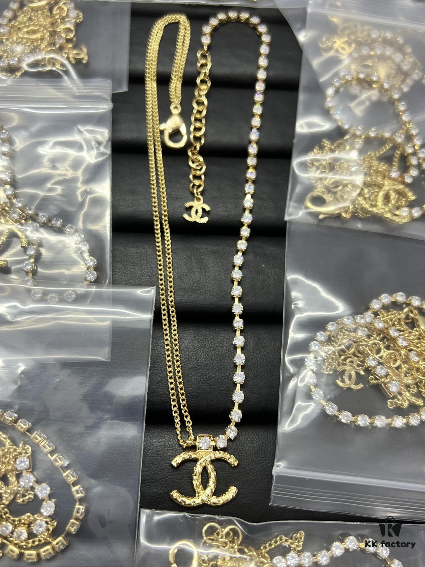 Xiaoxiang New Double-Layer Rhinestone Asymmetric Double C Necklace