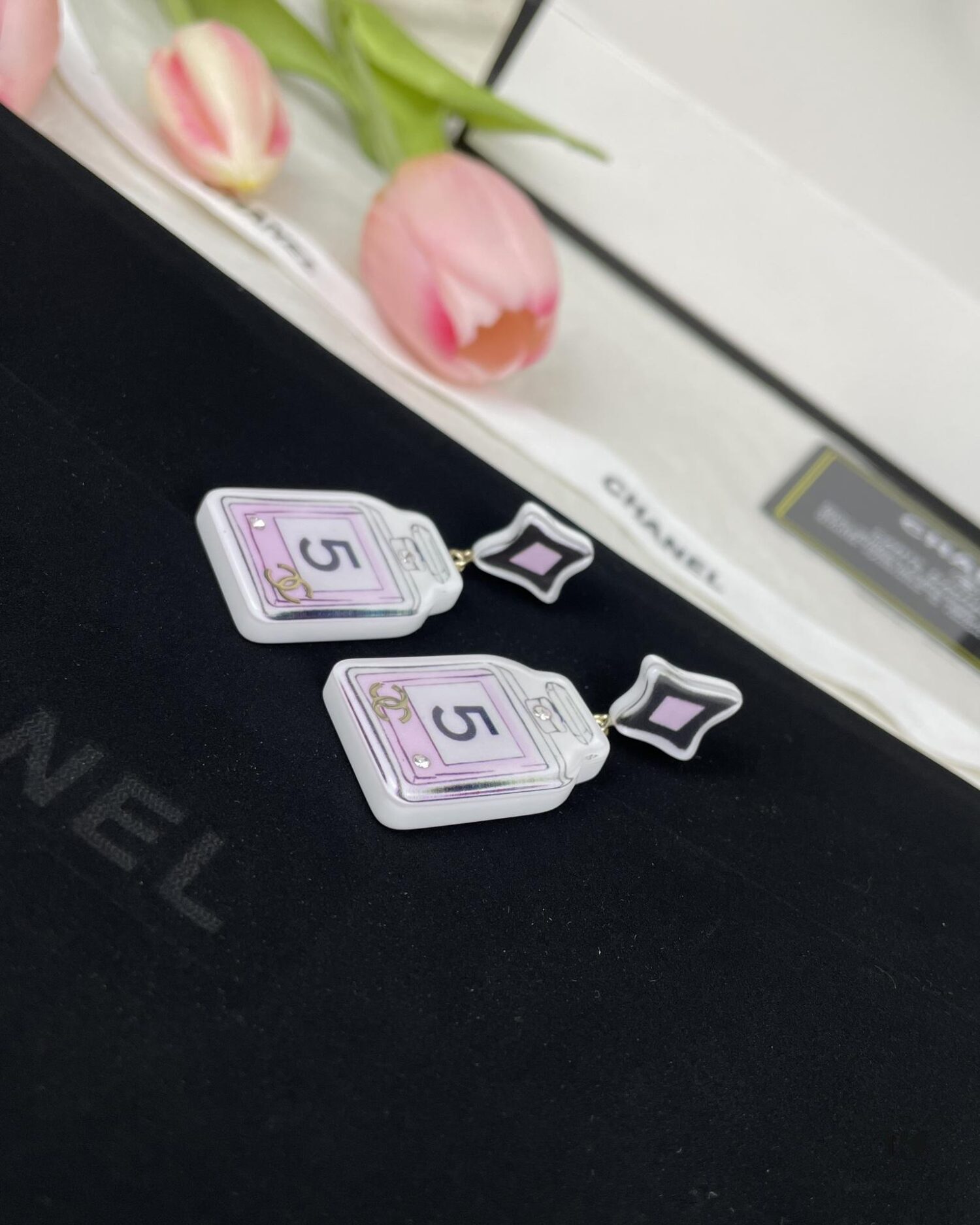 CHANE New Rhombus Pendant Perfume Bottle Resin Acrylic Stud Earrings