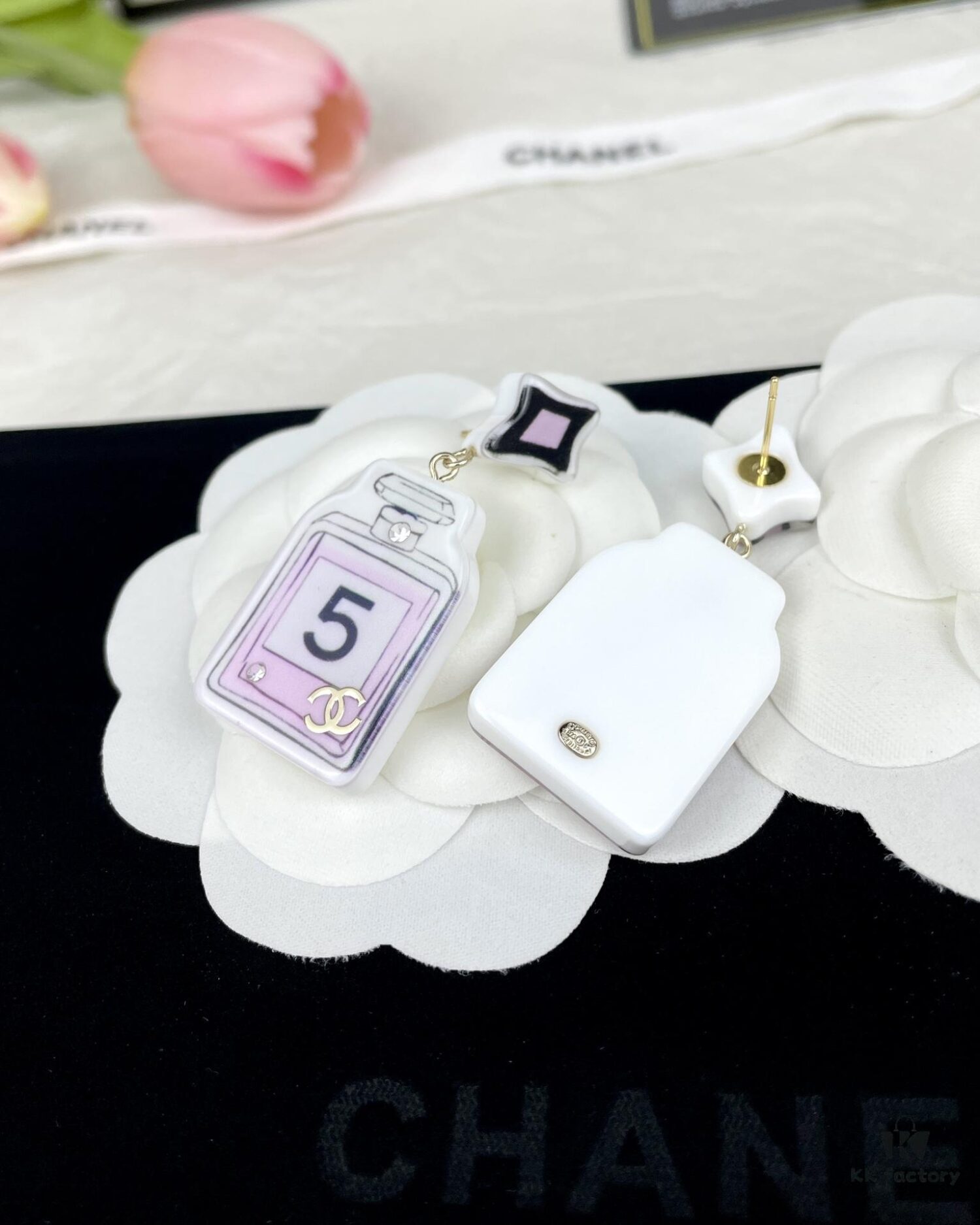 CHANE New Rhombus Pendant Perfume Bottle Resin Acrylic Stud Earrings