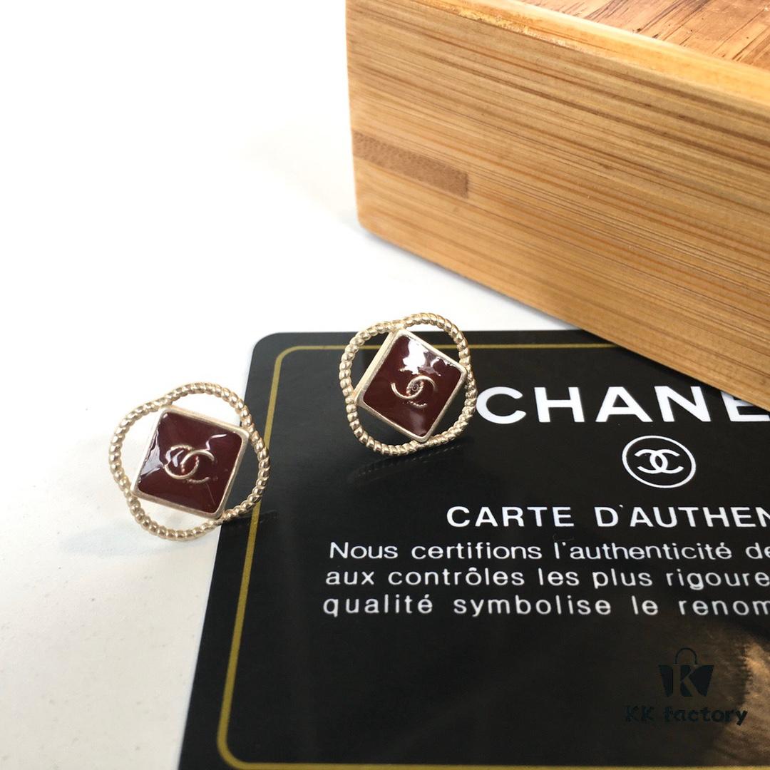 Chanel Classic Stud Earrings 💗 Unique Design, Vintage Style, High-Quality Replica for Weddings and All Occasions