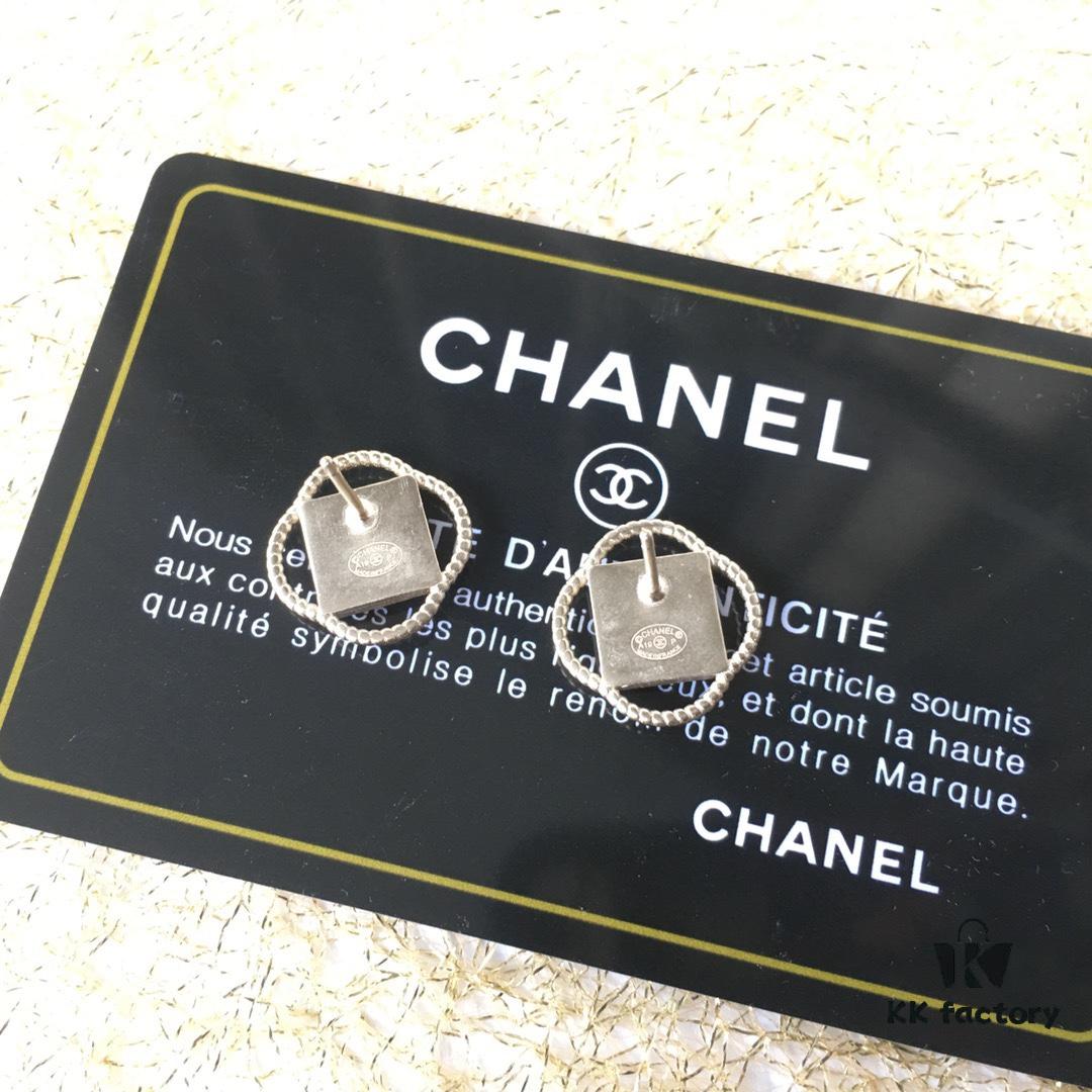 Chanel Classic Stud Earrings 💗 Unique Design, Vintage Style, High-Quality Replica for Weddings and All Occasions