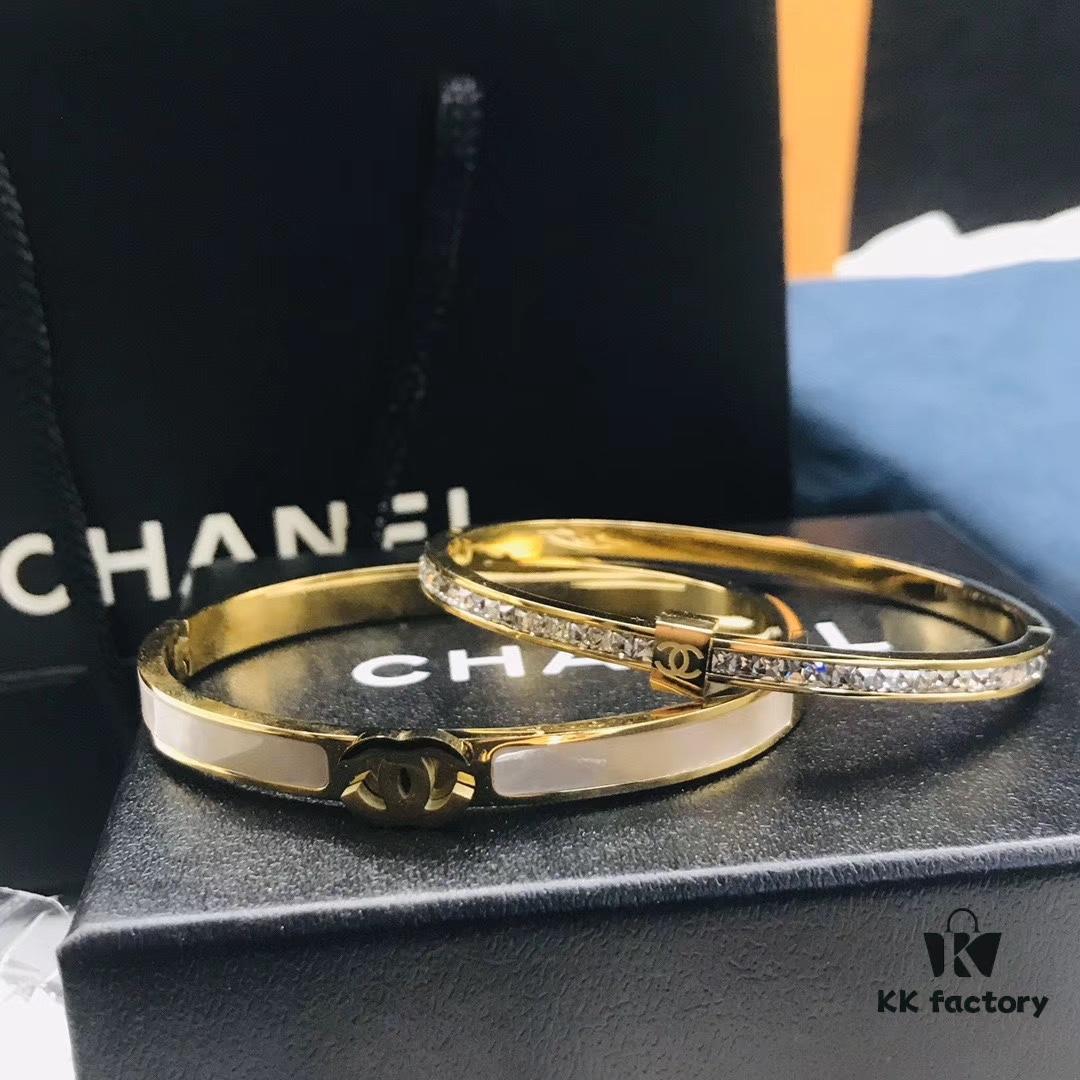 Chanel Latest Bracelet Genuine Authentic Highest Quality No Flaw Fashionable and Minimalist Elegant Unique Beautiful