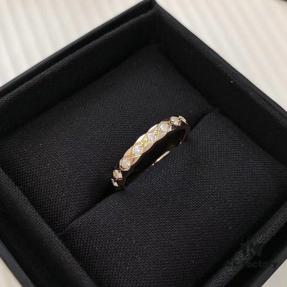 Chanel Quilted Full Diamond Ring Narrow Version, Currently the Hottest Fashion Item, Simple Style for Perfect Elegance