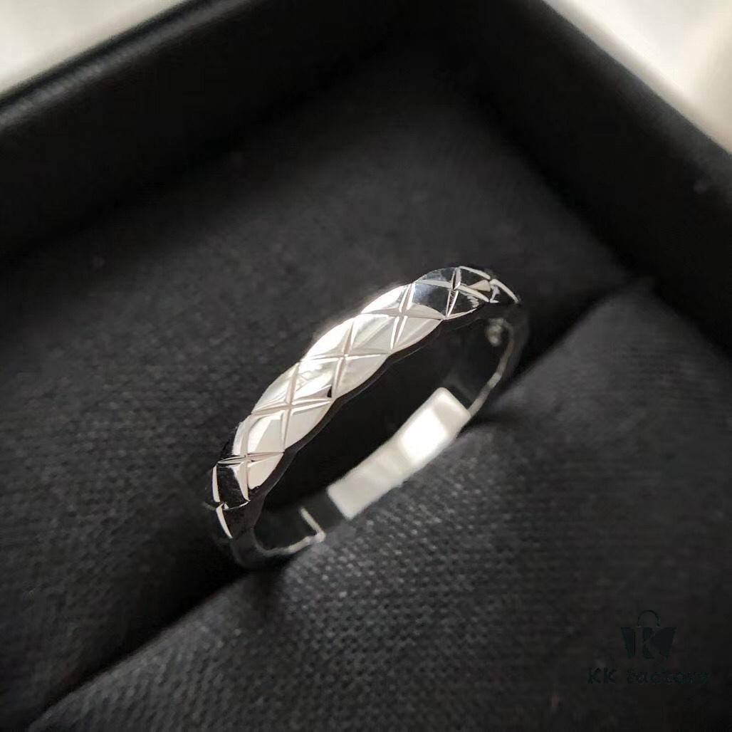 Chanel Quilted Smooth Ring Narrow Version, Currently the Hottest Fashion Accessory, Minimalist Style for Perfect Elegance