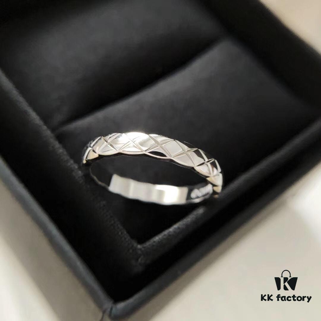 Chanel Quilted Smooth Ring Narrow Version, Currently the Hottest Fashion Accessory, Minimalist Style for Perfect Elegance