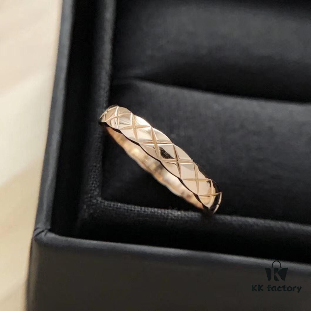 Chanel Quilted Smooth Ring Narrow Version, Currently the Hottest Fashion Accessory, Minimalist Style for Perfect Elegance