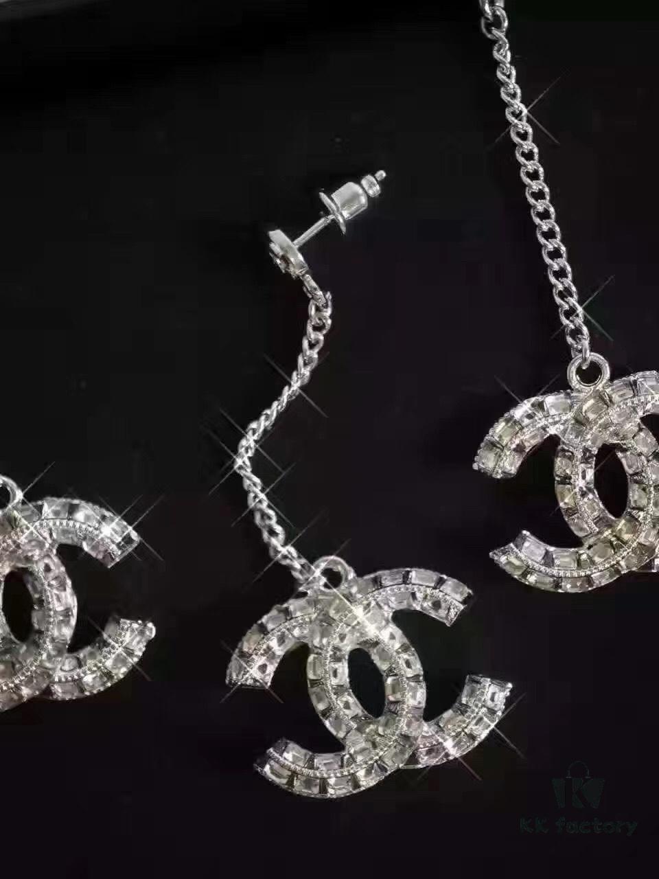 Classic Chanel Style Evergreen Design [Original Order Quality] Seamless In and Out of Boutique, Double-Sided Rhinestones! Chanel Tassel Pearl Long Chain High Quality