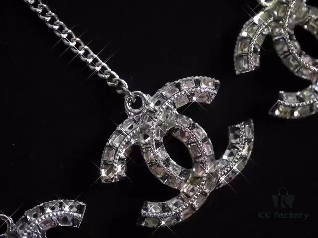 Classic Chanel Style Evergreen Design [Original Order Quality] Seamless In and Out of Boutique, Double-Sided Rhinestones! Chanel Tassel Pearl Long Chain High Quality