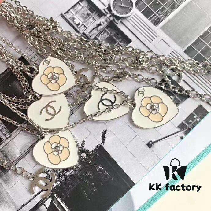 Chanel Camellia Necklace, Cream White Vintage Style with Pearl, Double-Sided Design