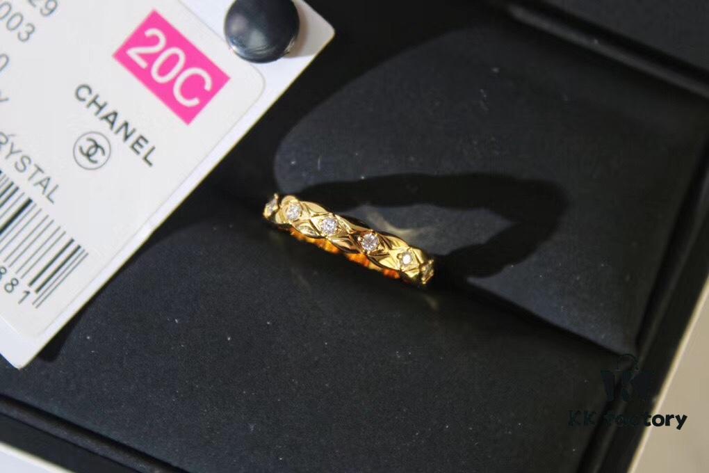🔥 The Narrowest Version of Chanel Quilted Ring, a Favorite Among Celebrities