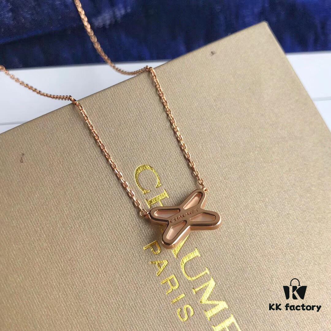 Chaumet Paris X-shaped Jeux de Liens Harmony Necklace in White Mother-of-Pearl and Rose Gold Tone