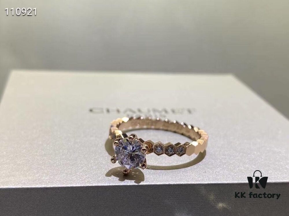 Shangmei Honeycomb Solitaire Ring, Bridal Diamond-Grade Premium Style, Elegant and Beautiful, Radiating Brilliant Sparkle All Around, High-End Custom 925 Sterling Silver Plated with 18K Real Gold, Center Stone Featuring 8-Star 8-Arrow Cut