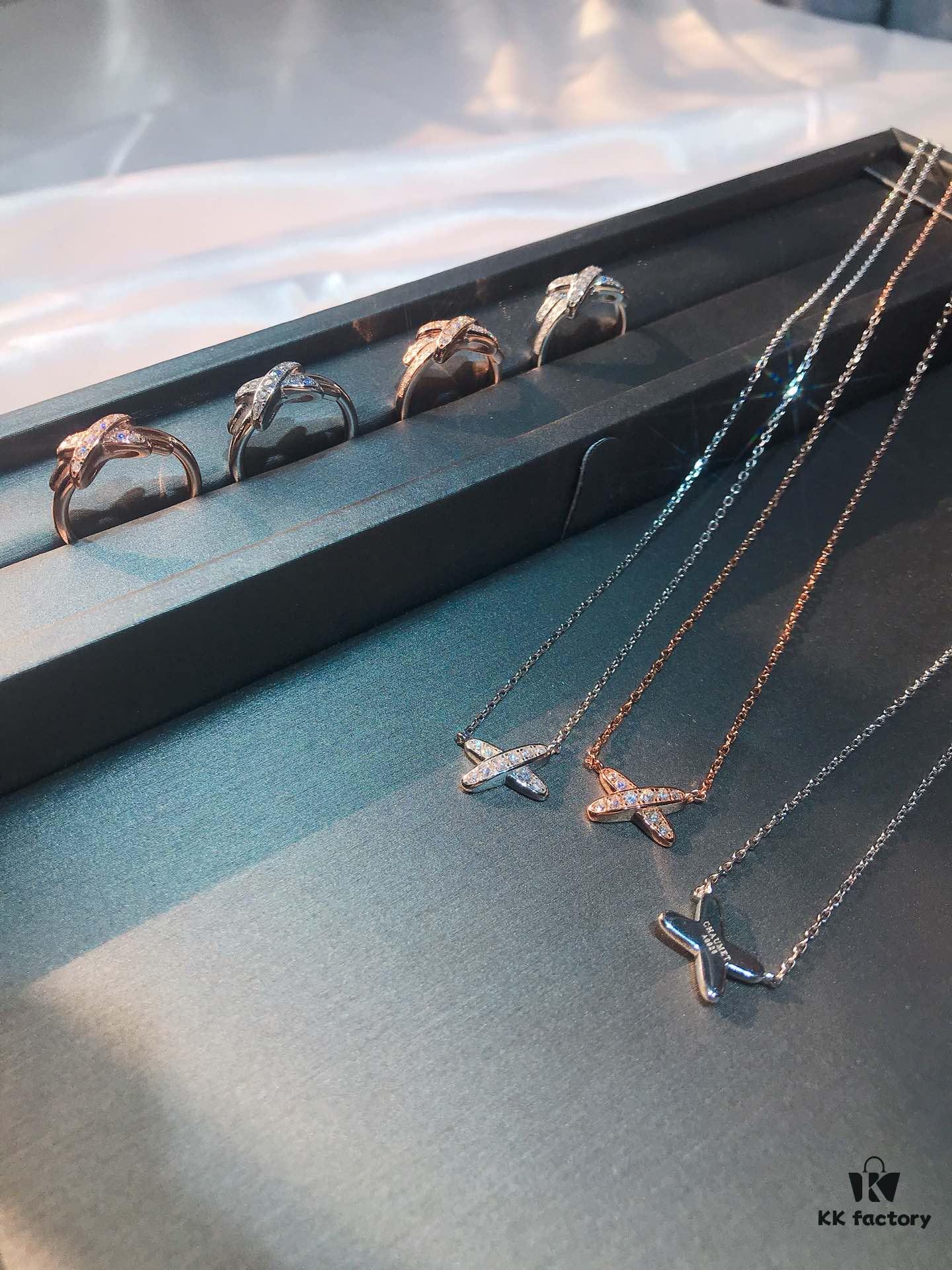 Chaumet Jewelry - Lien Vivant Flat Interlaced Diamond Set