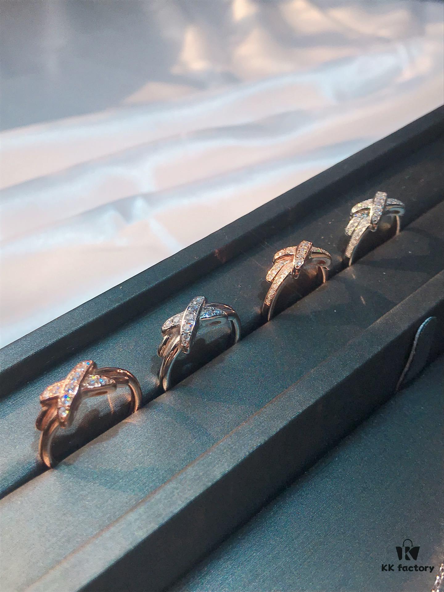 Chaumet Jewelry - Lien Vivant Flat Interlaced Diamond Set