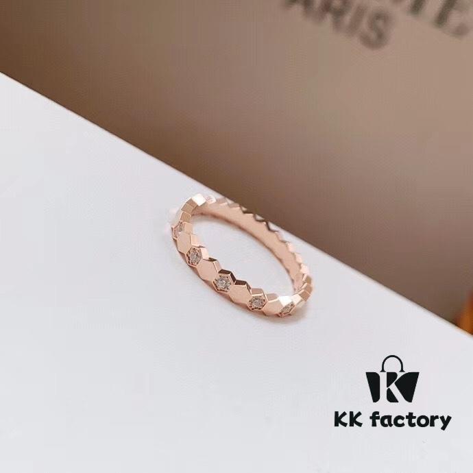 Chaumet Paris Honeycomb Half-Diamond Ring