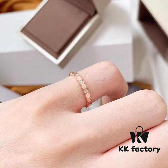 Chaumet Paris Honeycomb Half-Diamond Ring