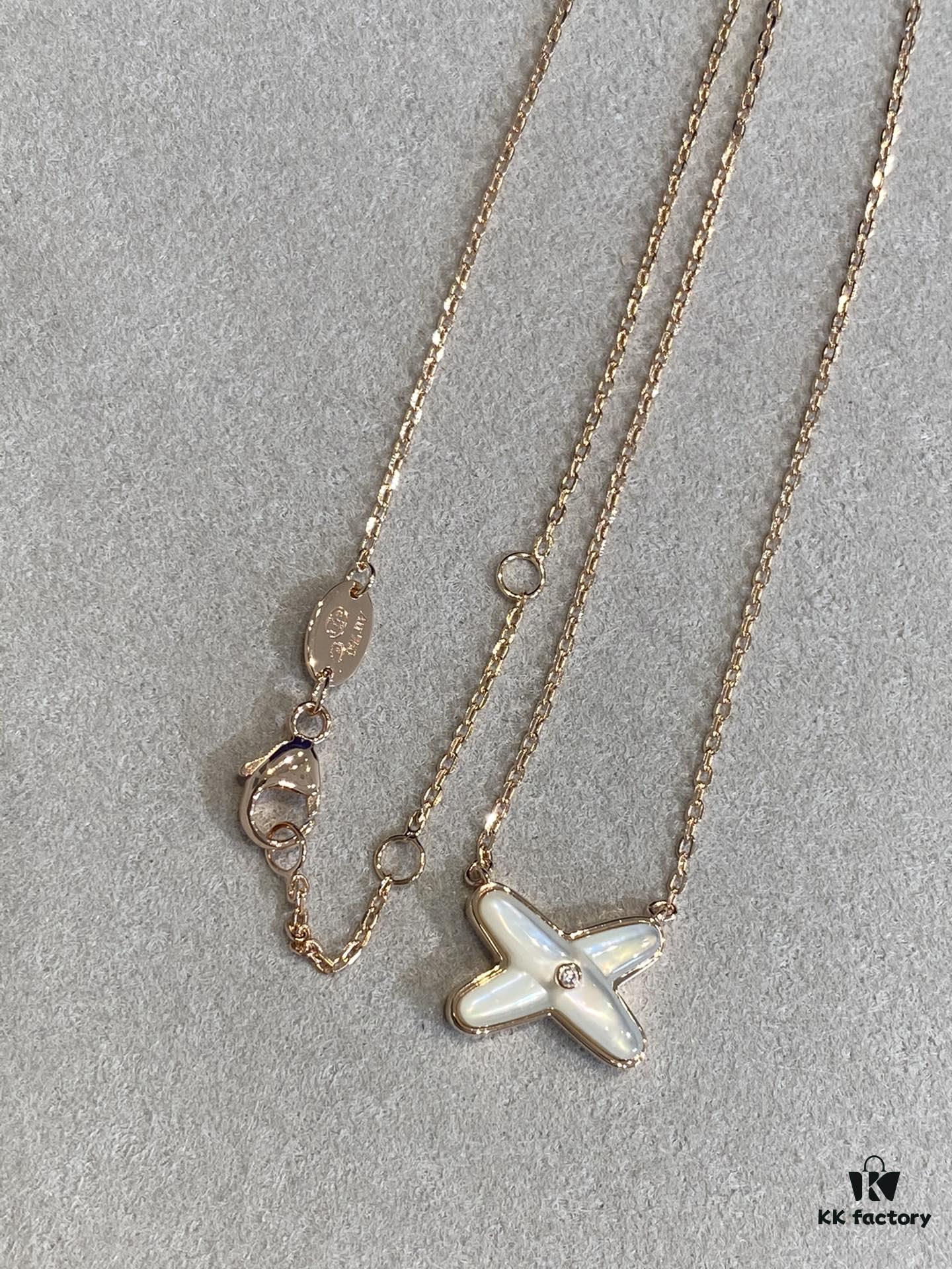 Cross Necklace in Rose Gold with White Shell, Chu Shang Meets Paris Elegance, 37.5-41.5cm, V-Gold Plated Thick Gold Finish, Paired with Natural Deep-Sea White Shell, Exquisitely Crafted on Both Sides, Individually Stone-Cut