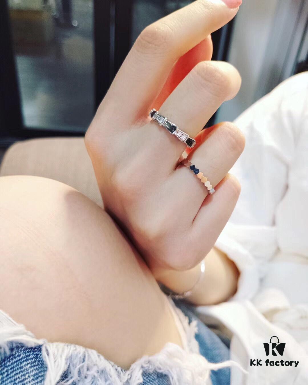 Gray Snake Ring and Honeycomb Ring Couple Set