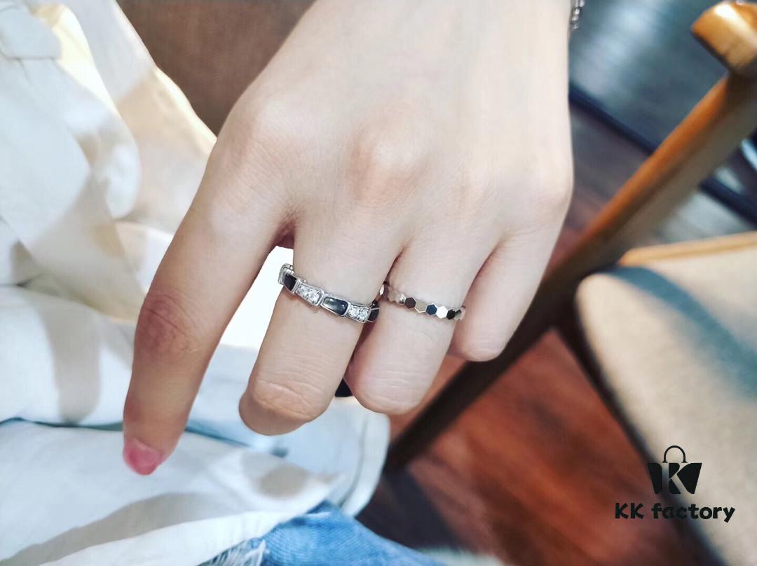 Gray Snake Ring and Honeycomb Ring Couple Set