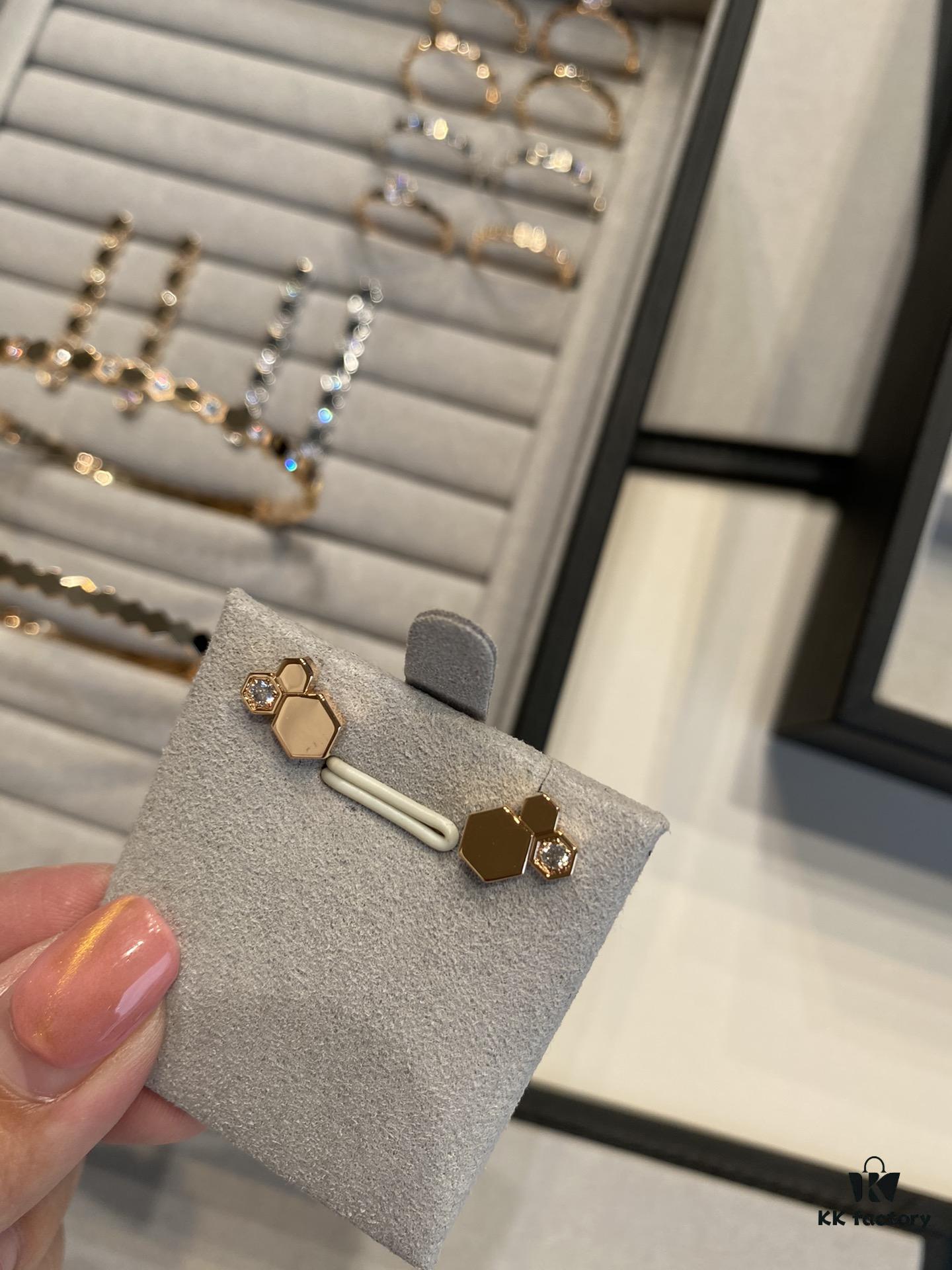 Shangmei Honeycomb Stud Earrings, Three Different Hexagons, Multi-Stage Precision Carving, Most Complex Craftsmanship!