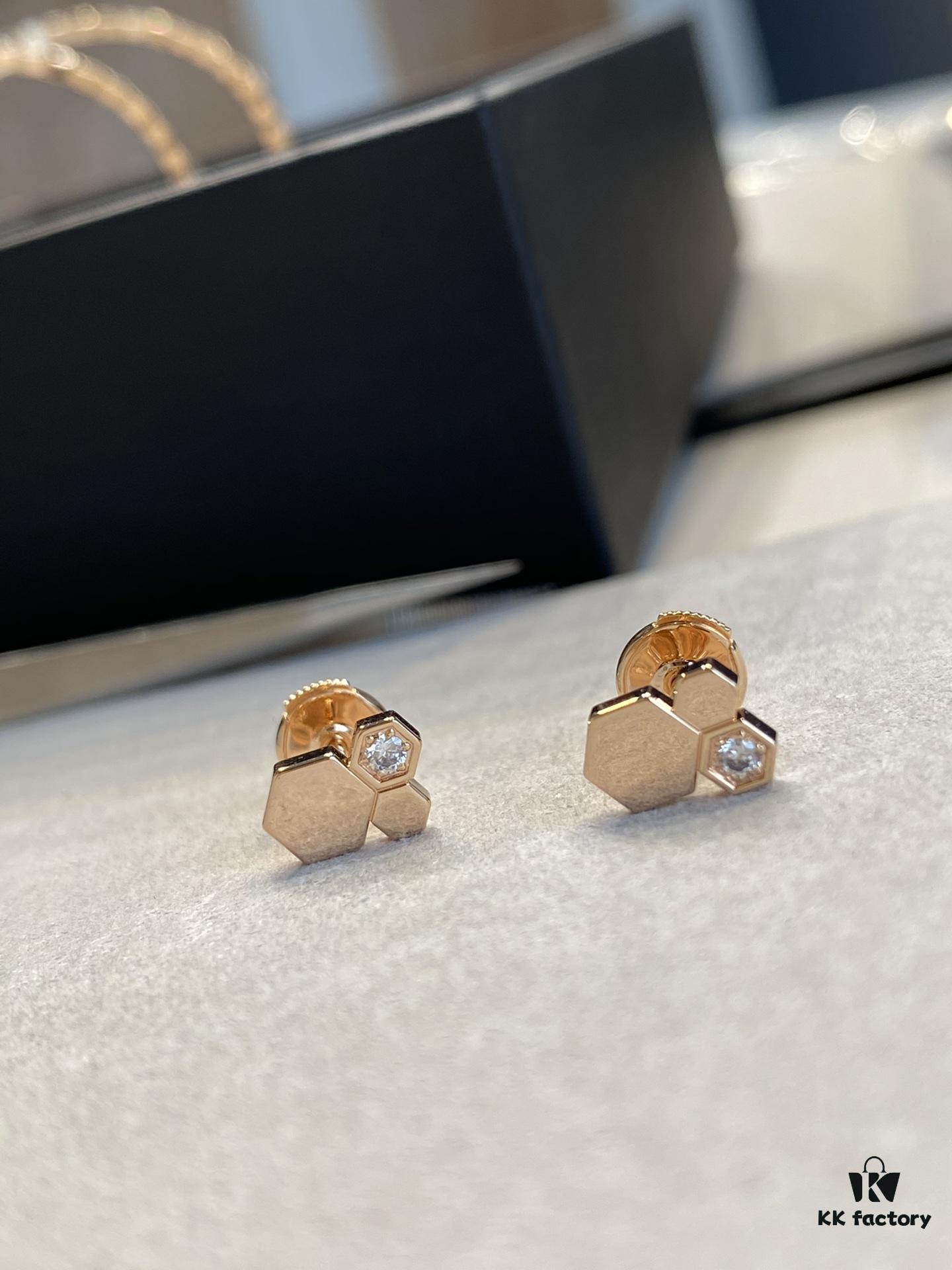 Shangmei Honeycomb Stud Earrings, Three Different Hexagons, Multi-Stage Precision Carving, Most Complex Craftsmanship!