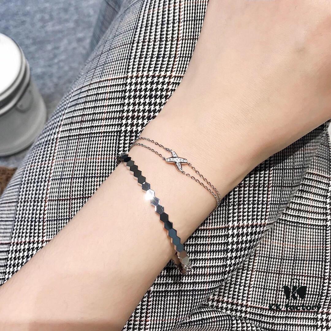 Unparalleled Beauty 💓 Elegant and Exquisite Design Perfect for Layering