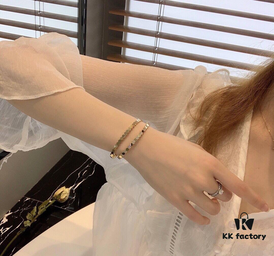 Unparalleled Beauty 💓 Elegant and Exquisite Design Perfect for Layering