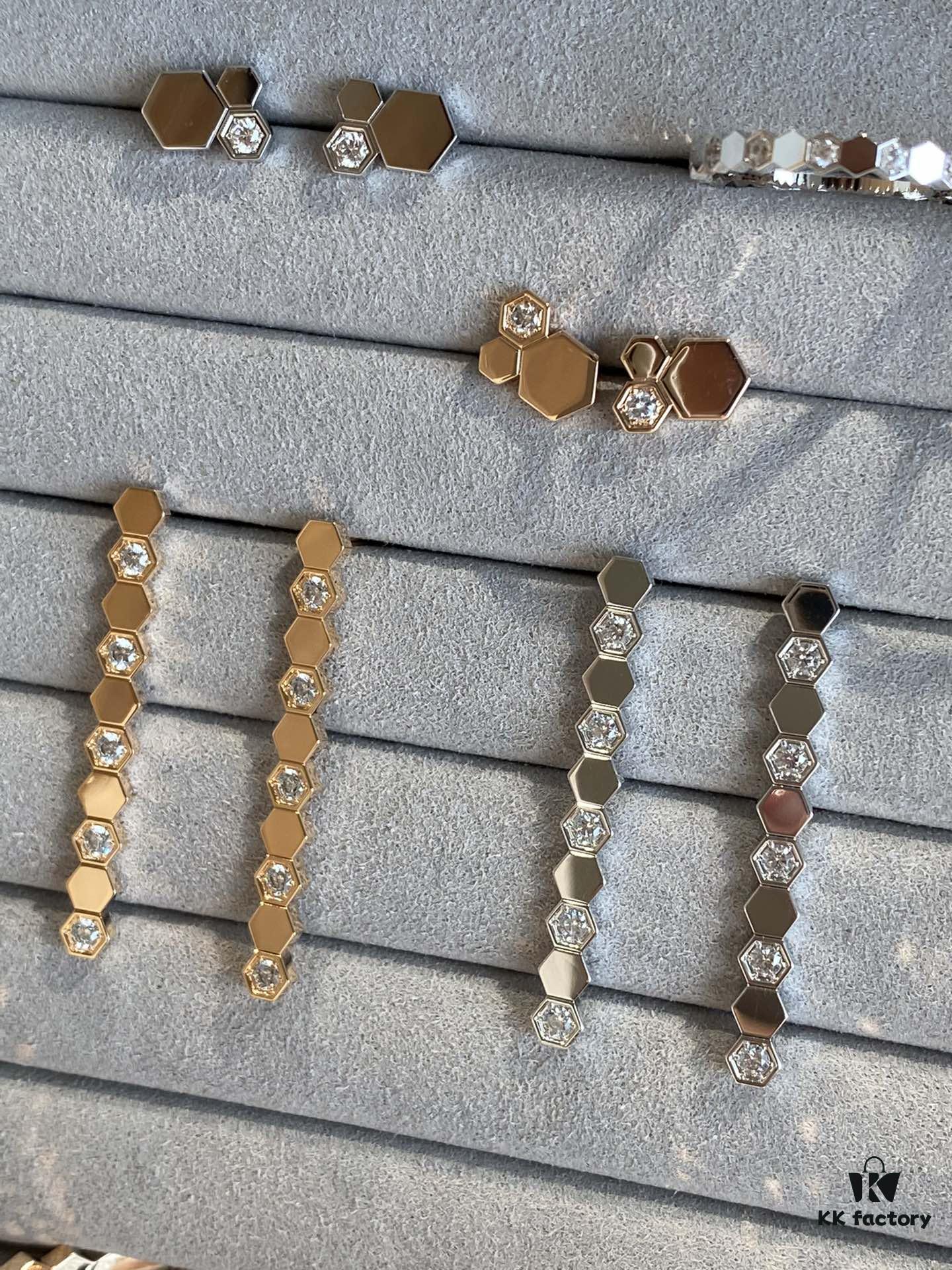 SAMMIX Honeycomb Bracelet, Stud Earrings, Ring, Necklace