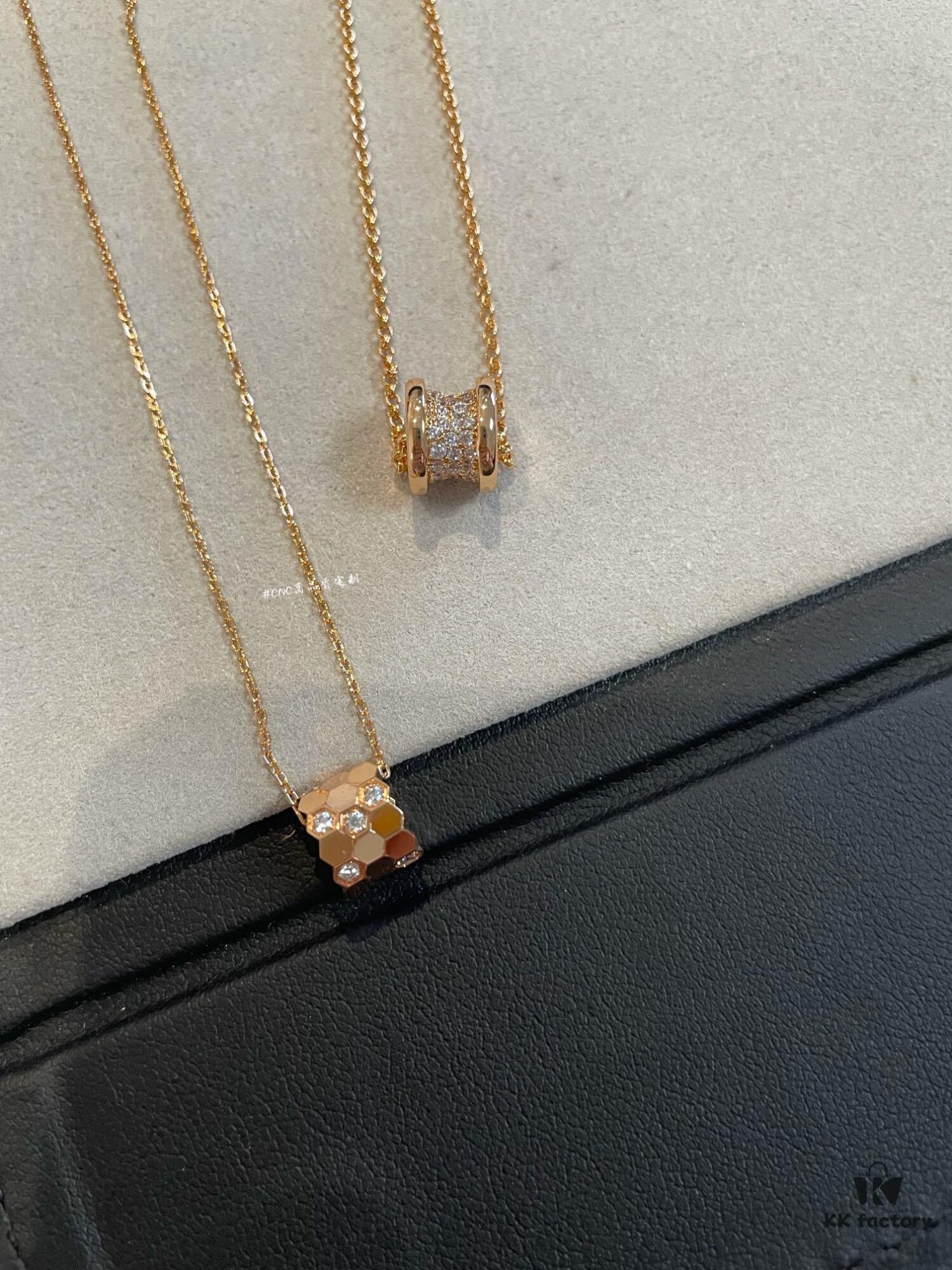 Bao Spring, Slim Waist, Honeycomb Small Cylinder Necklace