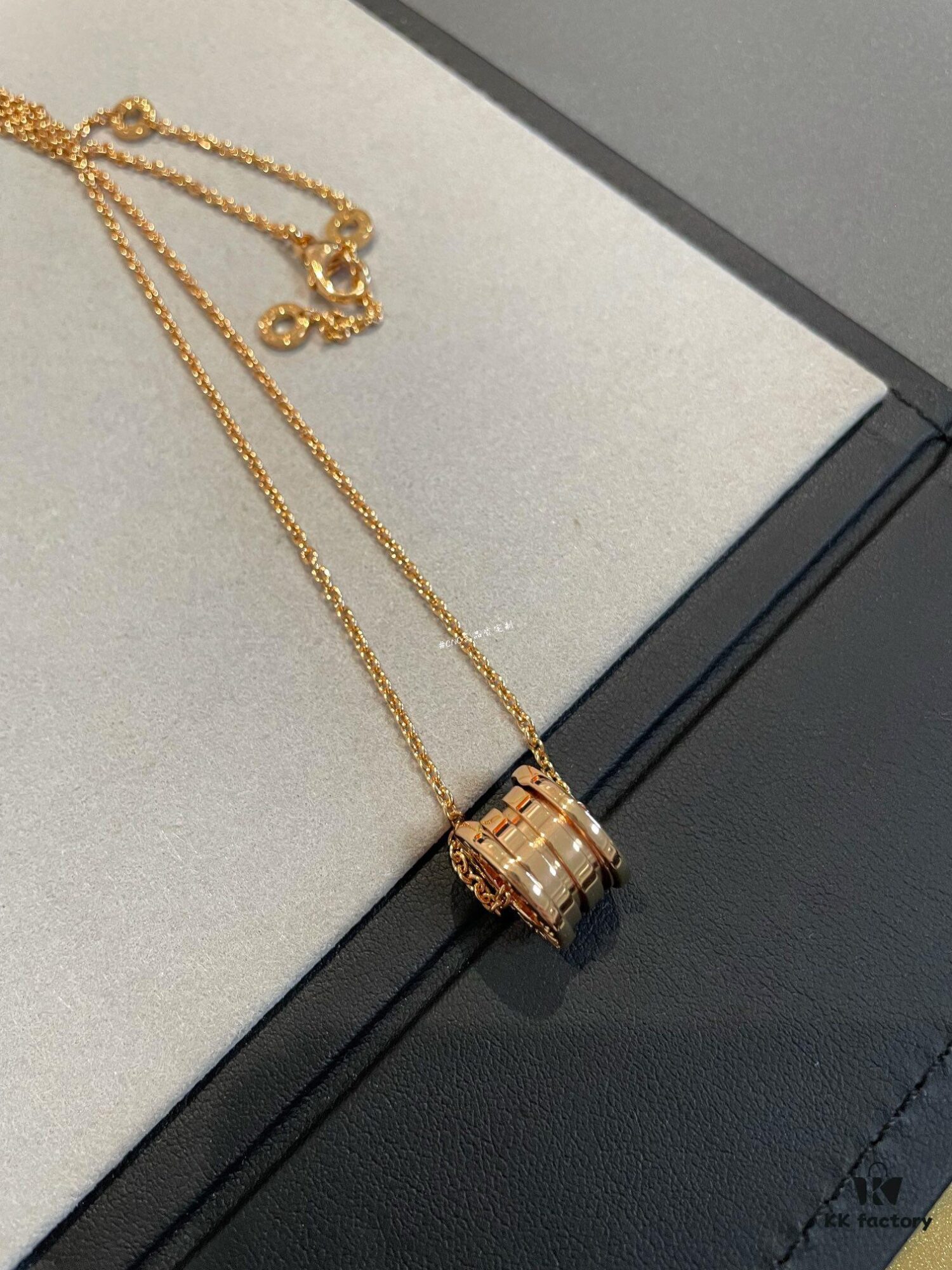 Bao Spring, Slim Waist, Honeycomb Small Cylinder Necklace
