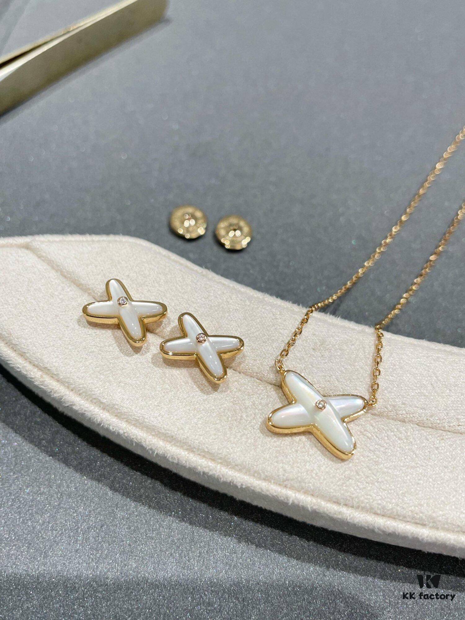 Cross Necklace and Stud Earrings Set, Ready Stock Available