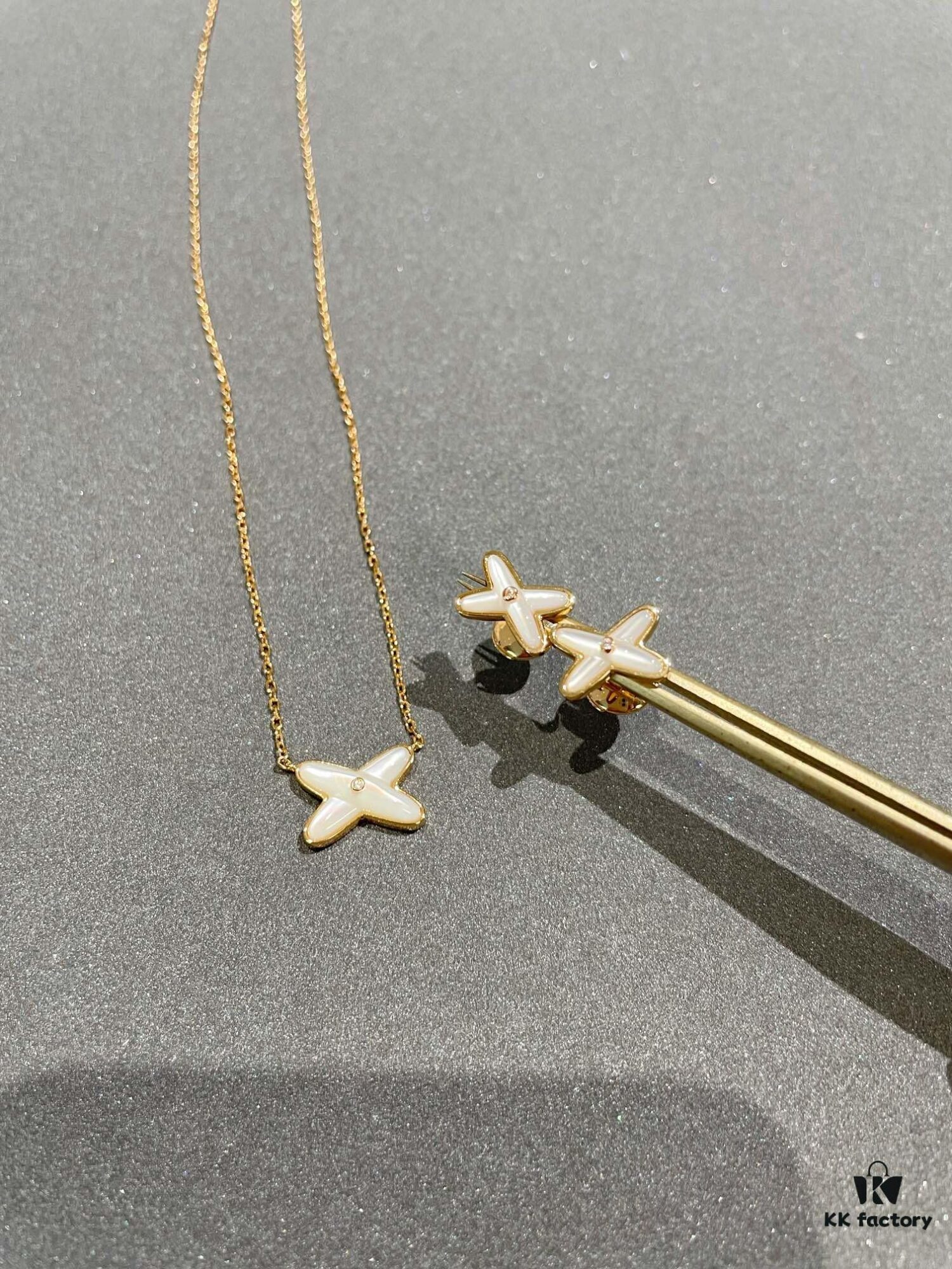 Cross Necklace and Stud Earrings Set, Ready Stock Available