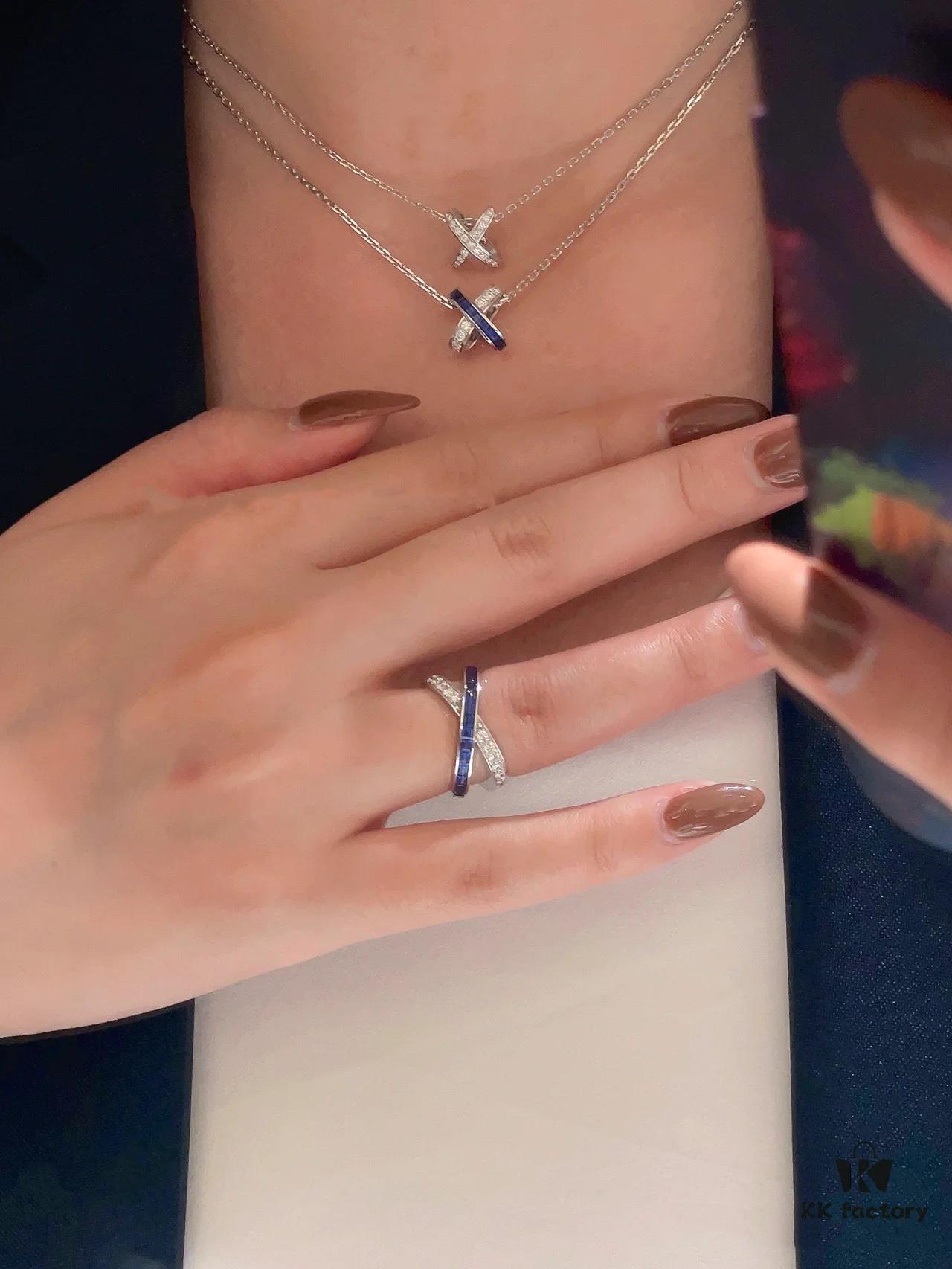 Liens Forever Series, Sapphire and Diamond-Set Necklace, Ring Wearing Reference Image