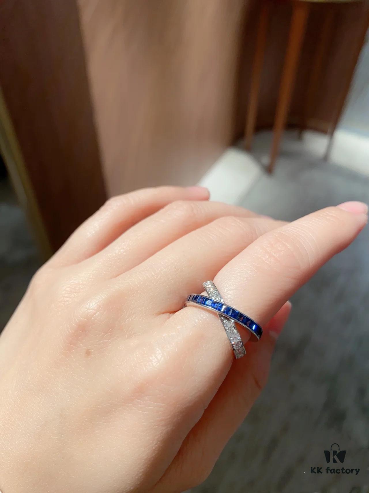 Liens Forever Series, Sapphire and Diamond-Set Necklace, Ring Wearing Reference Image