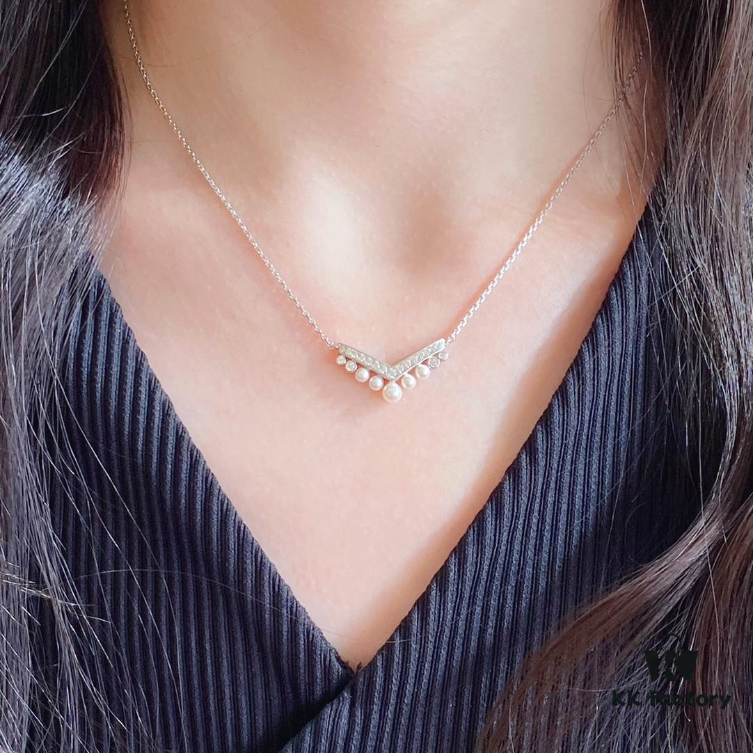 Shangmei V-Shaped Pearl Necklace, Paired with You, Engraved with Our Love, Uniquely Customized with High-End Micro-Pavé Craftsmanship