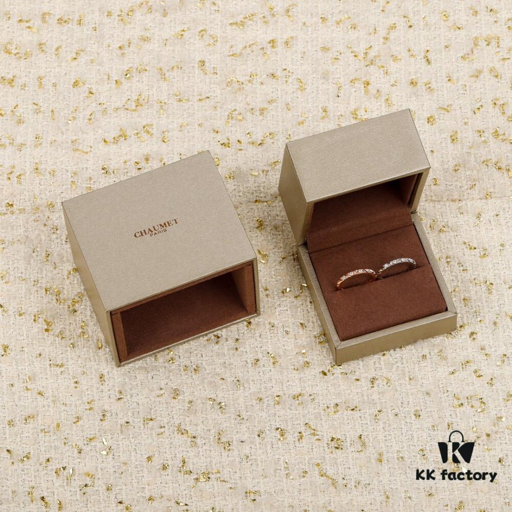 Xuan Aifangdeng Eight-Diamond Ring, an Overlooked Treasure with Timeless French Elegance