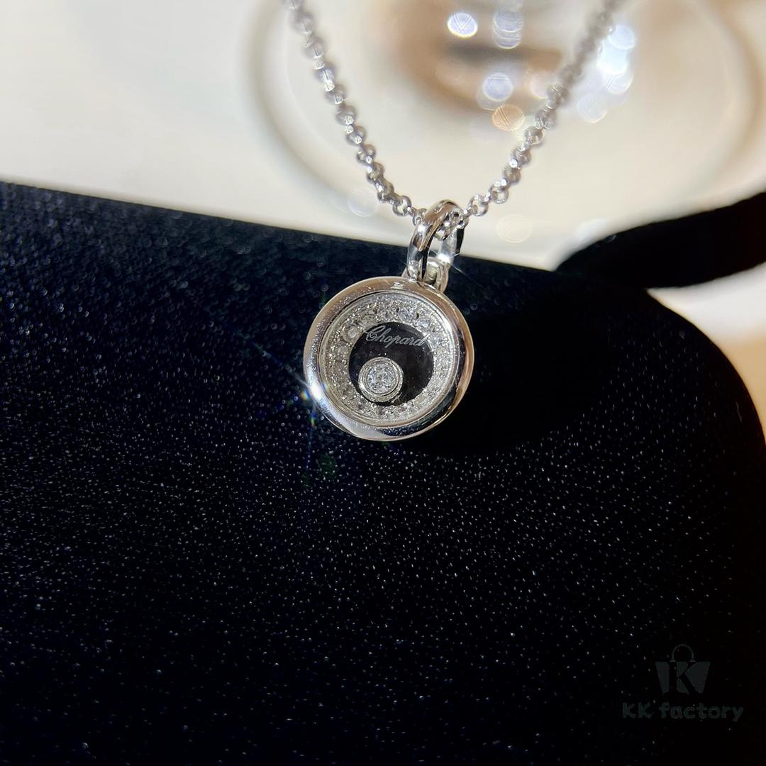 Minimalist Elegance with a Touch of Youthful Charm: Chopard Happy Diamonds Luxury Pendant Necklace
