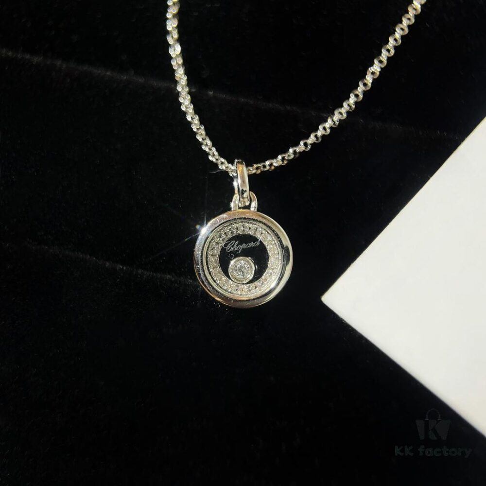 Minimalist Elegance with a Touch of Youthful Charm: Chopard Happy Diamonds Luxury Pendant Necklace