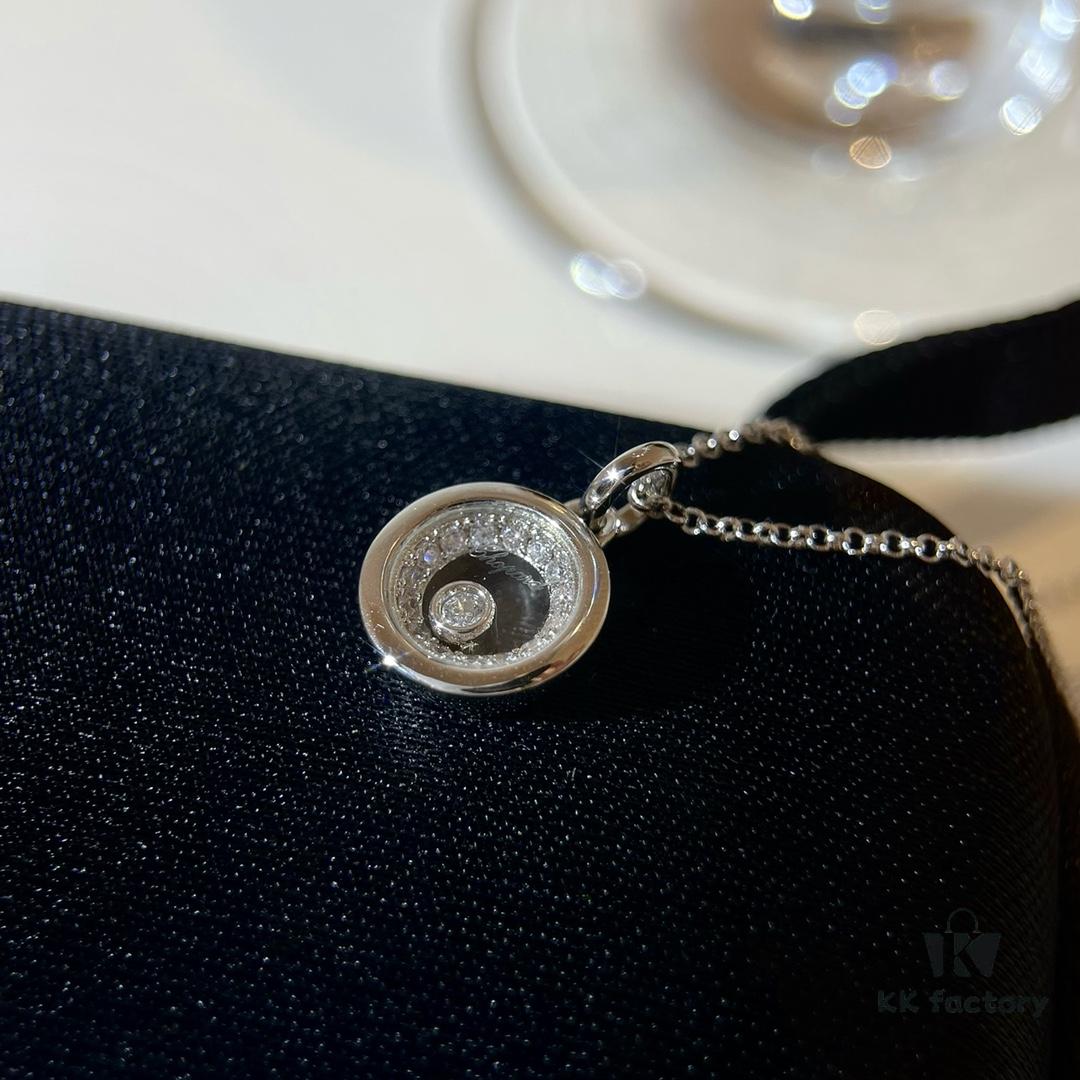 Minimalist Elegance with a Touch of Youthful Charm: Chopard Happy Diamonds Luxury Pendant Necklace