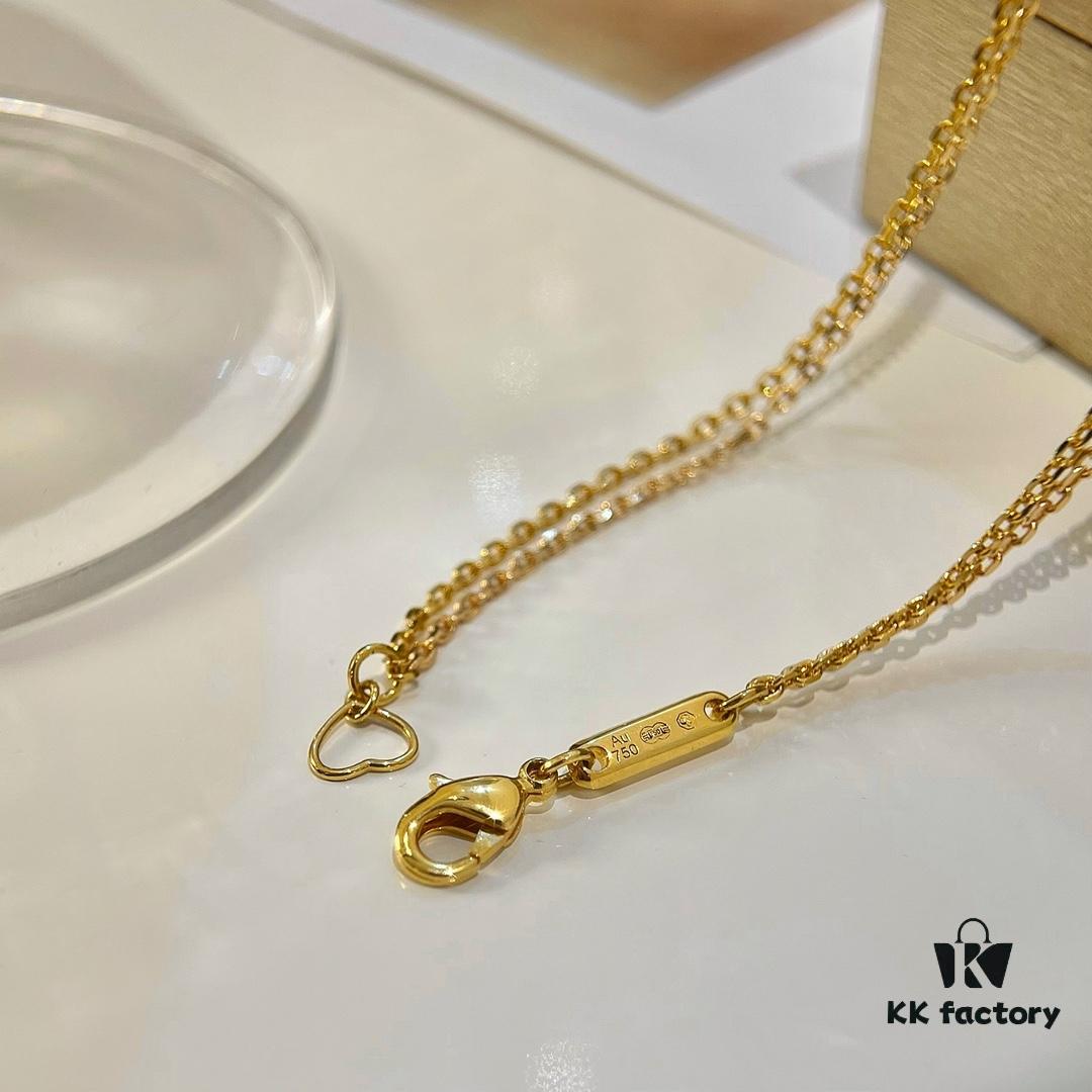 Minimalist Elegance with a Touch of Youthful Charm: Chopard Happy Diamonds Necklace