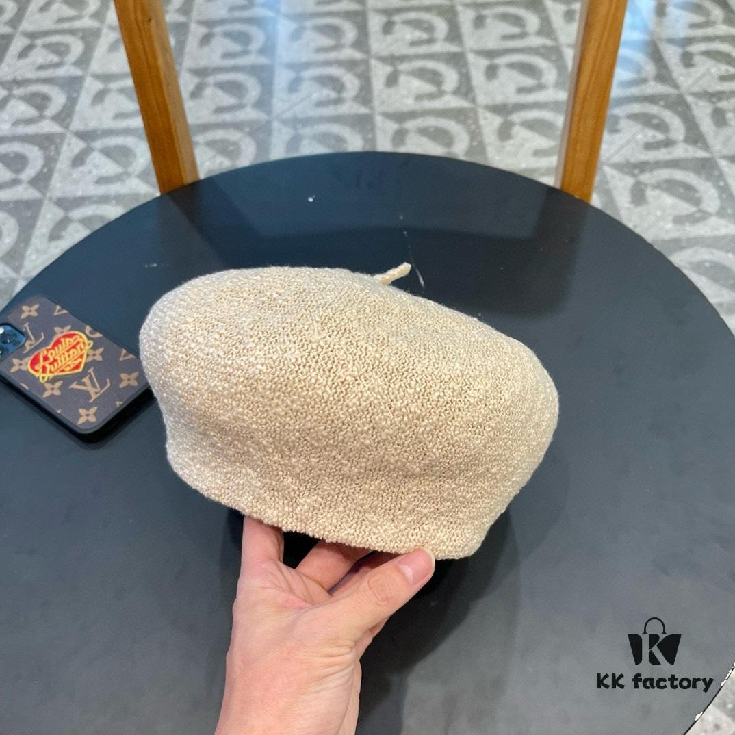 Dior 2024 New Solid Color Women's Beret, Slimming Face Look, Spring and Summer Lightweight Breathable Pumpkin Hat, Artistic and Versatile Painter's Hat