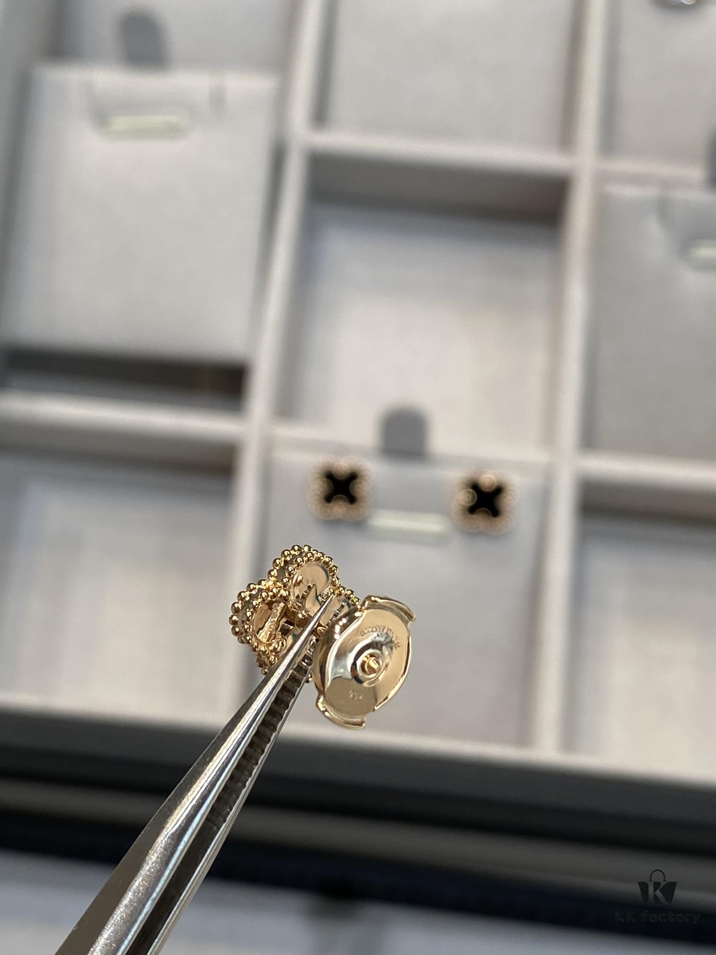 Mini Four-Leaf Clover Gray Shell