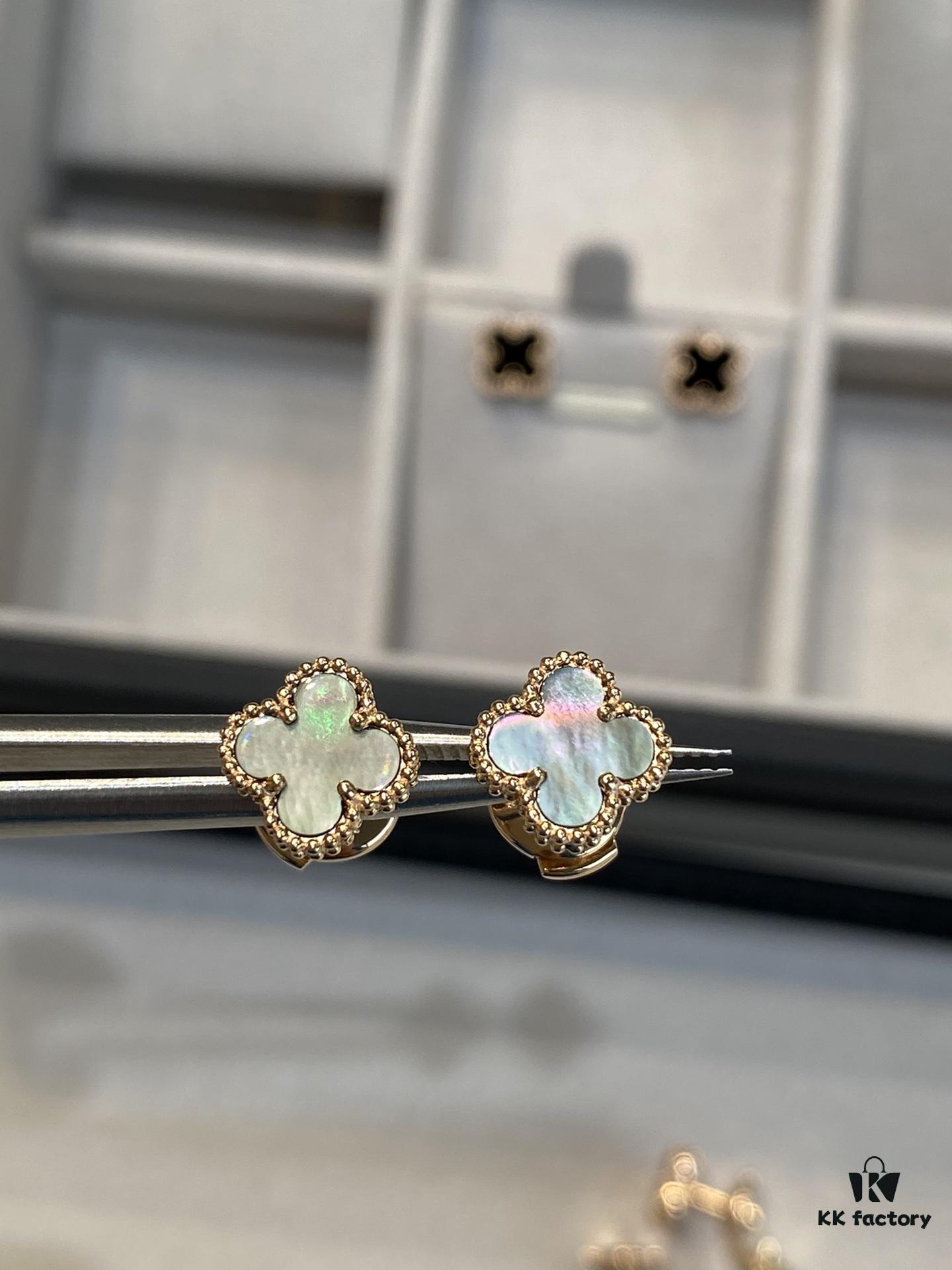 Mini Four-Leaf Clover Gray Shell