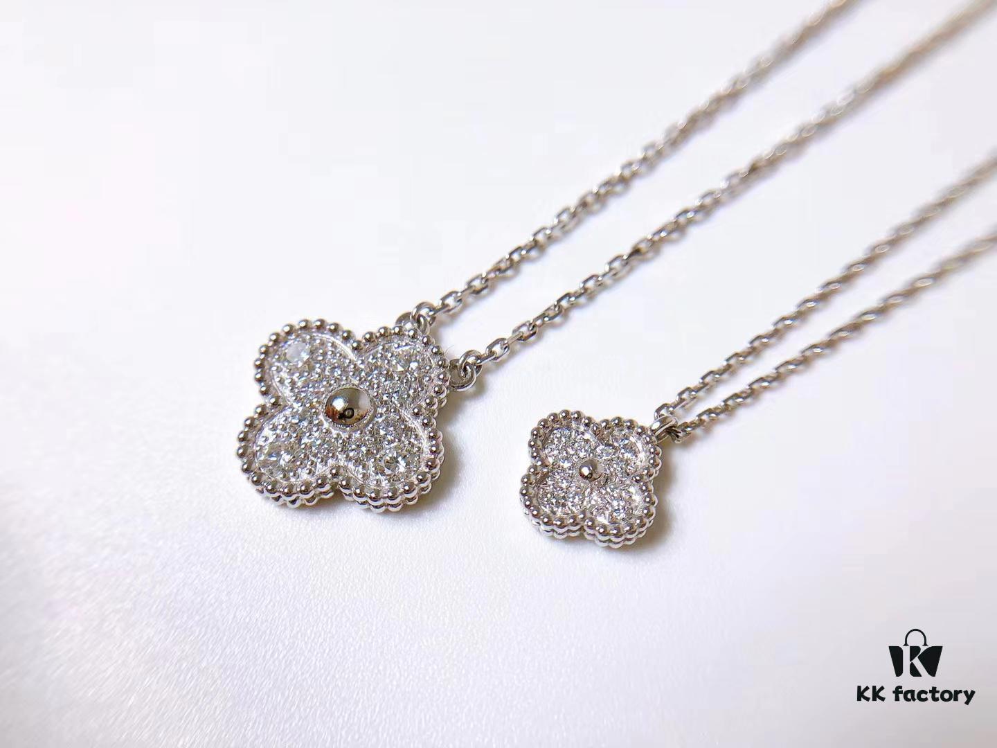 Clover Necklace