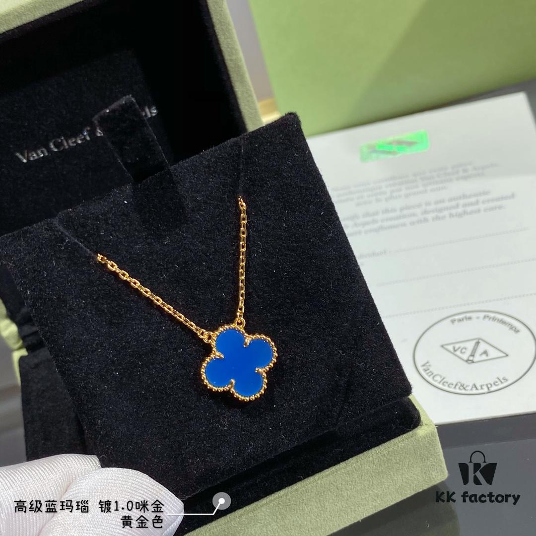 Chunky Chain with CNC Buckle, V Gold Plated Mi Gold, Vca Clover with Premium Blue Agate Necklace
