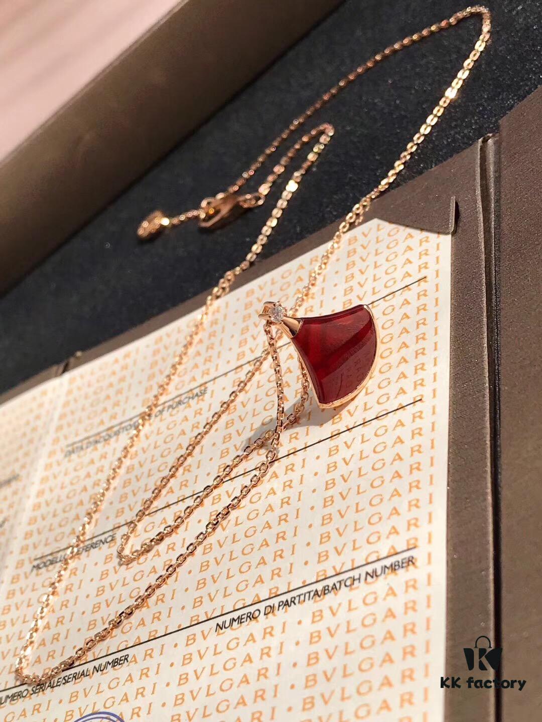 Bvlgari Divas' Dream Natural Carnelian Fan Necklace