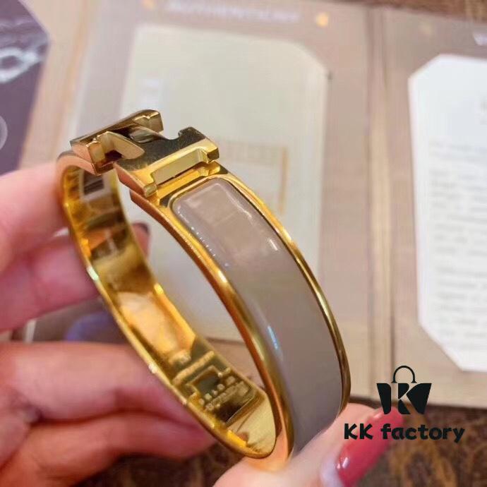 Hermès Hermas Classic H Bracelet, Trendy Gold Tone, Ultra-Elegant Beige Tea Color, ZP Mold Technology, Original Material, Heavy Craftsmanship
