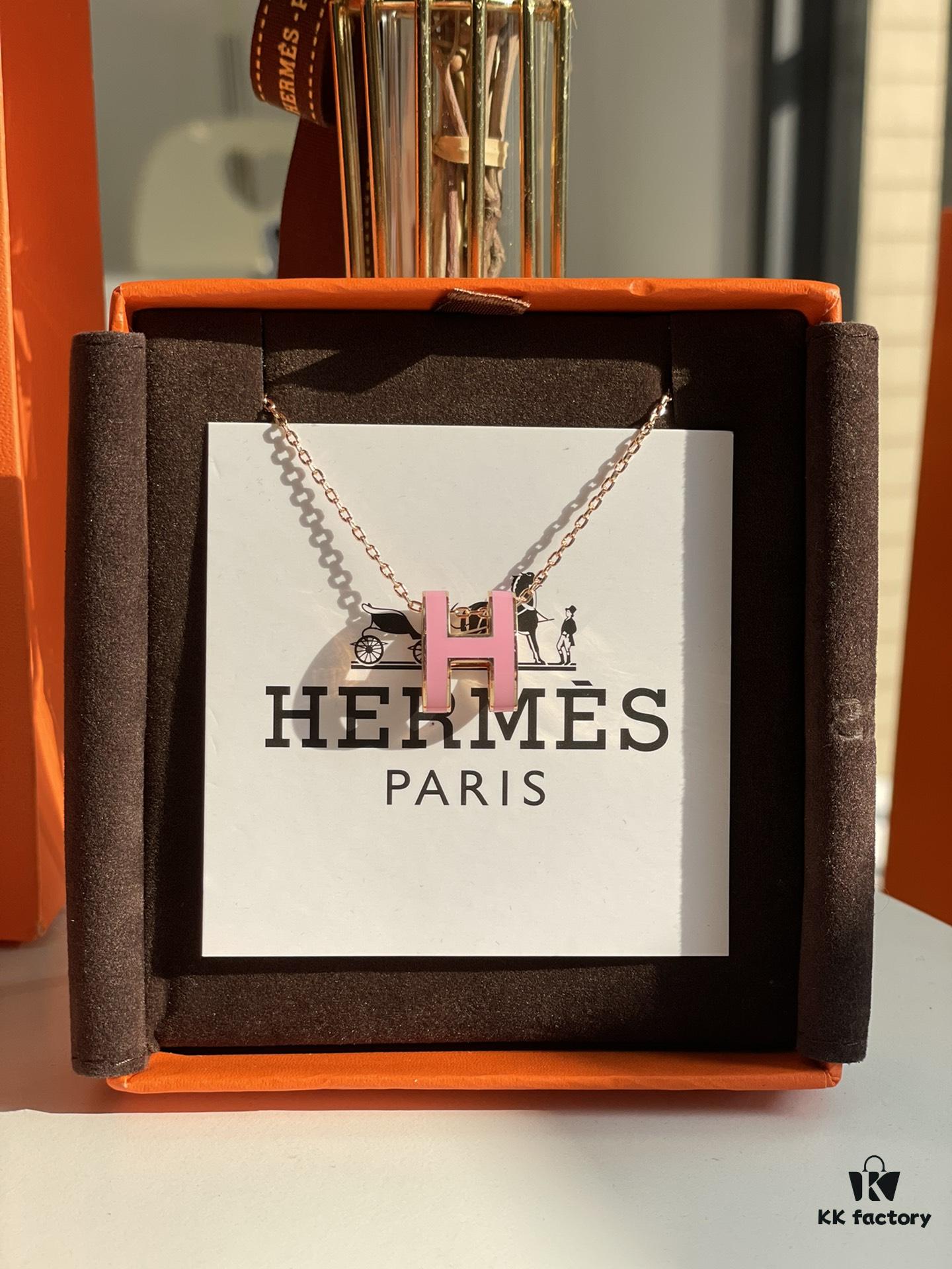 Hermes Overseas Points Member Gift HERMES | Pop H Collection ✨ Classic H Buckle, Timeless Design 🥰 Clear Engraving at Bottom, Rose Gold Pink Tone, Identity Strap, Points Card, Tags, Complete Packaging